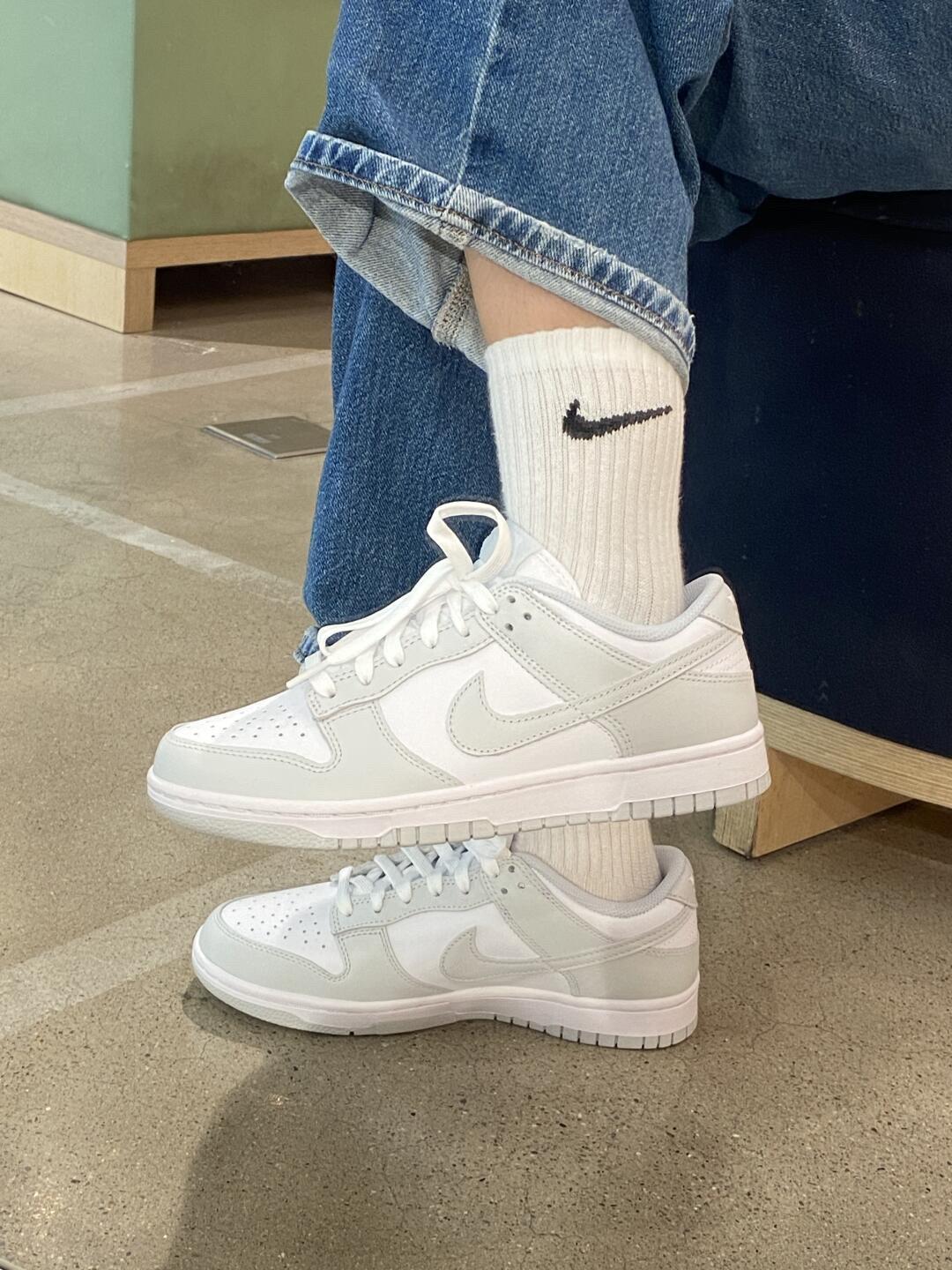 这双🦴骨白Dunk也太强了吧....😧👟:Nike Duck Low “Photon Dust